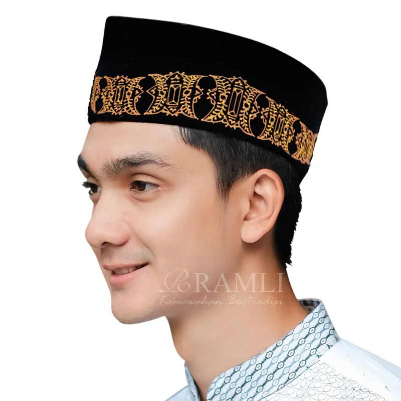 Ramli Songkok Lukis Pintu Aceh Emas AC Tinggi 9