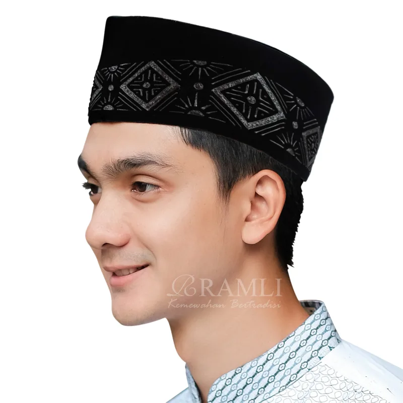 Ramli Songkok Lukis Black Osaka AC Tinggi 9