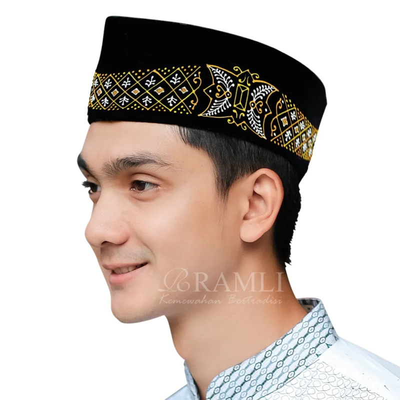 Ramli Songkok Lukis Pintu Aceh Wajik AC Tinggi 9